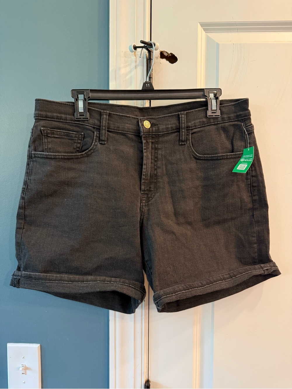 Gap 5” Mid Rise Denim Shorts NWT